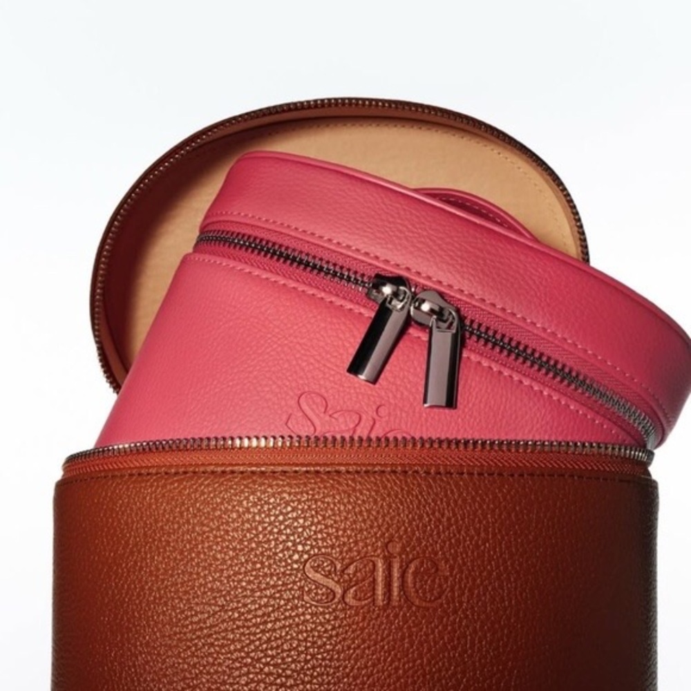 NWT Saie Mini Vanity Case in Fuchsia